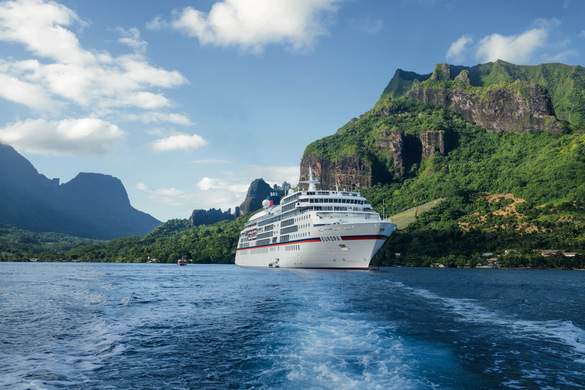 Hapag Lloyd Cruises EUROPA Exterior.jpg